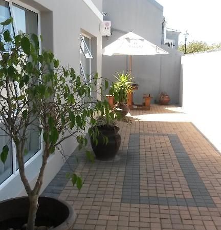 The Dondi Lodge Port Elizabeth Eksteriør bilde