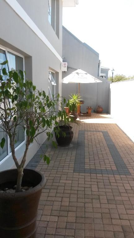 The Dondi Lodge Port Elizabeth Eksteriør bilde